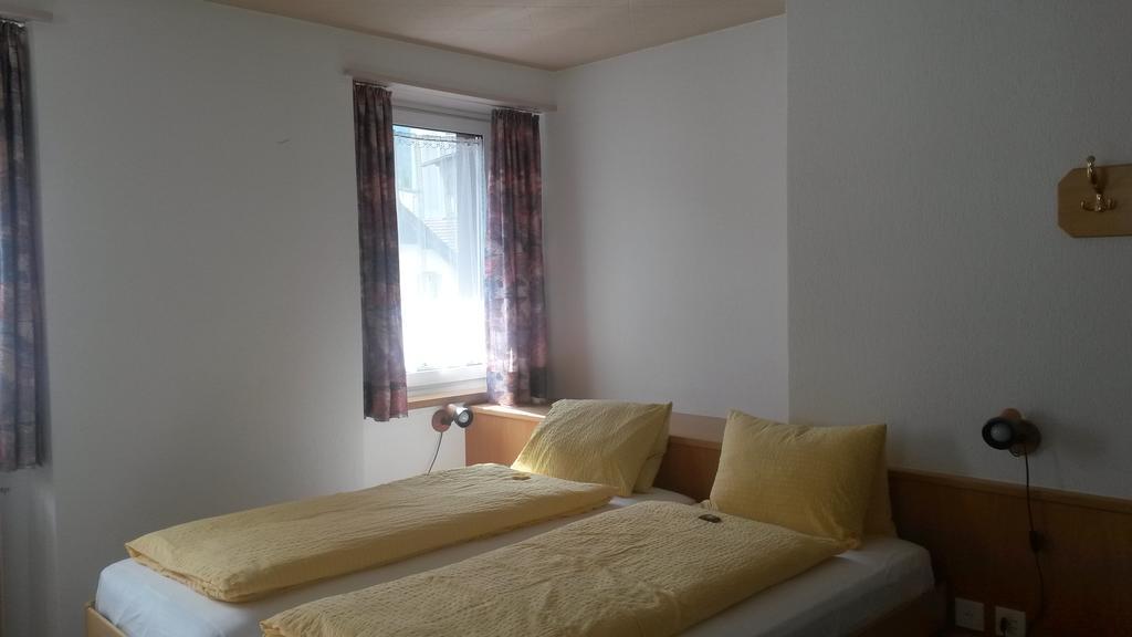 Tiefencastel Hotel Raetia מראה חיצוני תמונה